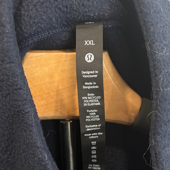 lululemon athletica Men's Navy Zip-Up Sweater XXL - Picture 2 of 6